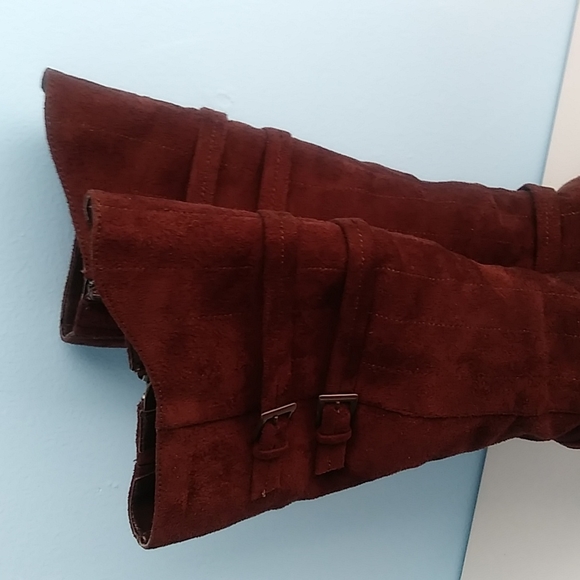 Brown Suede Tall Boots with Buckle Size 6 👢 👢 👢 - Picture 5 of 7